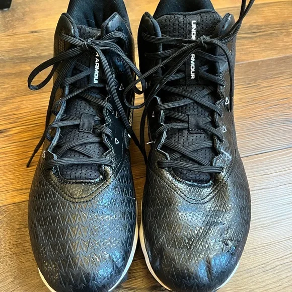 Almost new Under Amour cleats - Picture 3 of 4